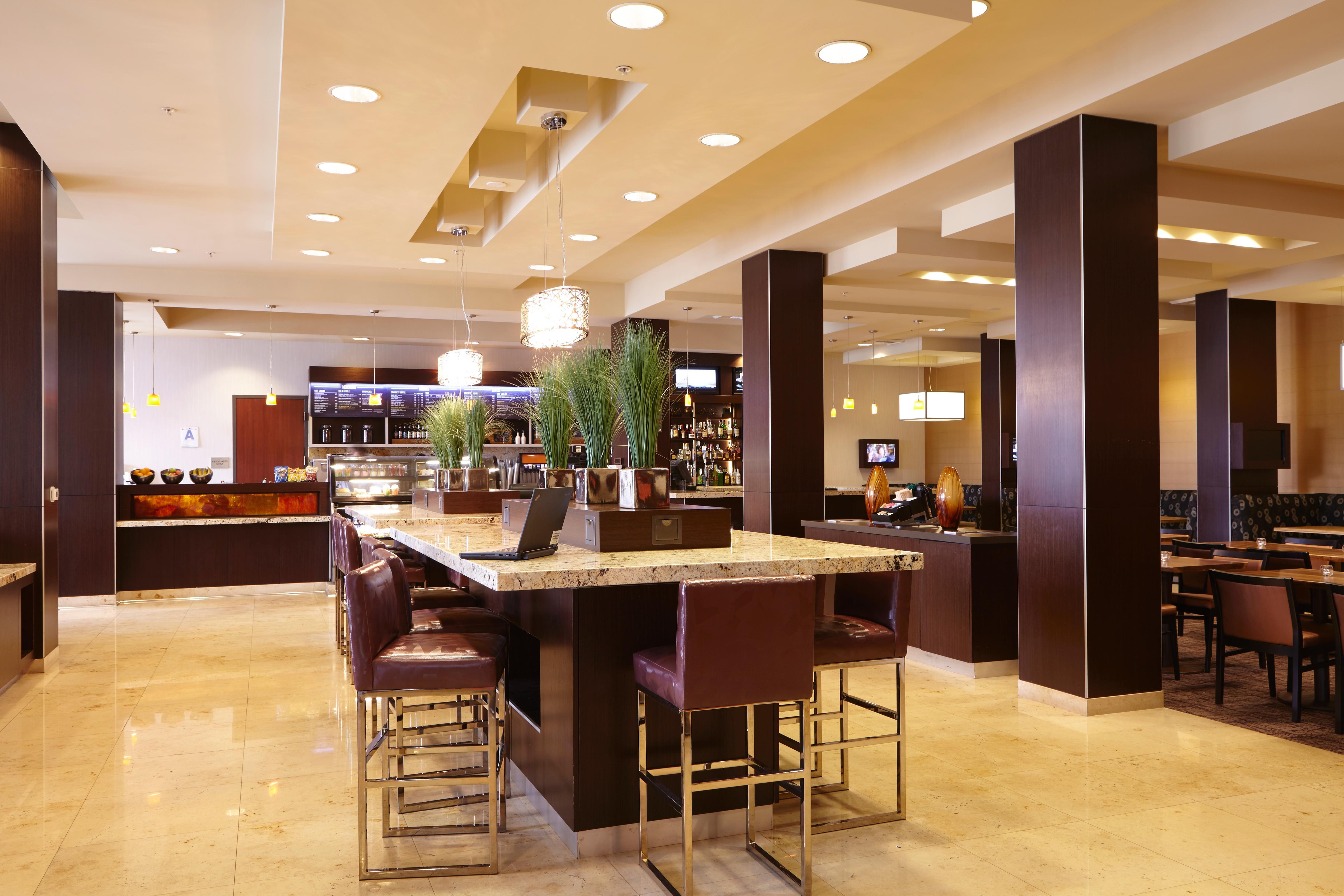 Courtyard By Marriott San Diego Mission Valley/Hotel Circle Екстериор снимка
